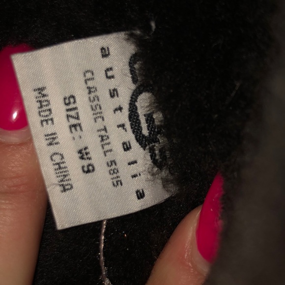 UGGs - Picture 7 of 8